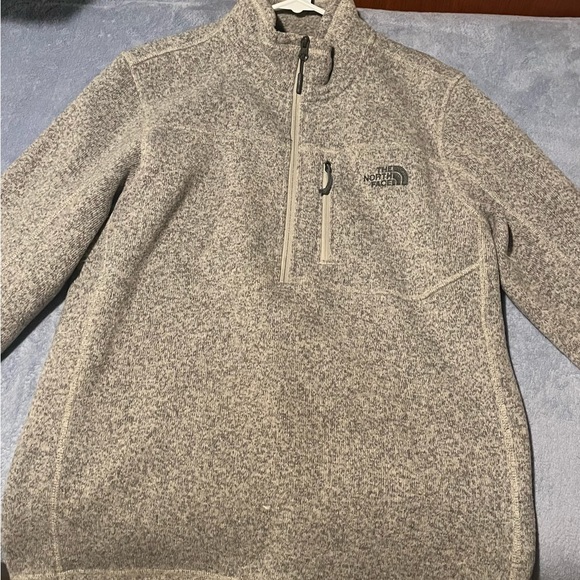 North Face Pullover - Picture 1 of 7